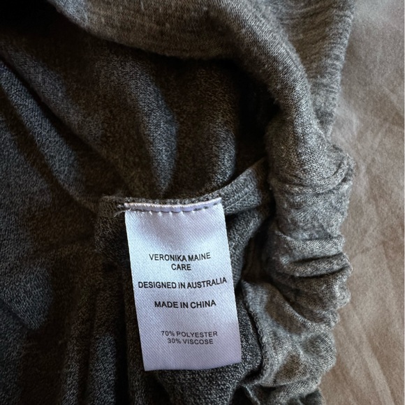 Veronika Maine not just a grey sweatshirt. Australian designer. Size L fits M - Picture 6 of 7